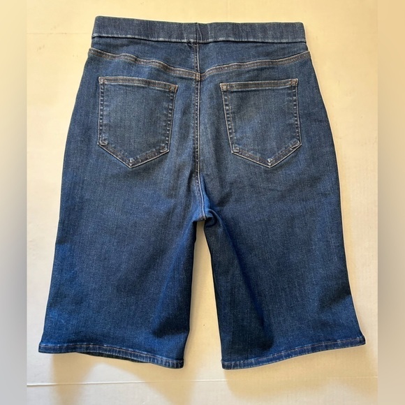 Lands End Bermuda stretchy blue denim pull on shorts Sz-10 L8 - Picture 2 of 7